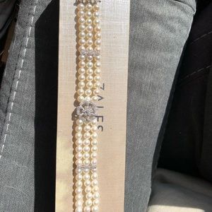 Pearl bracelet